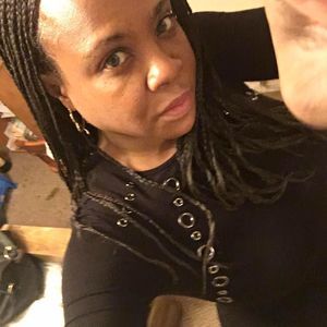 Meet your Posher, Nakia